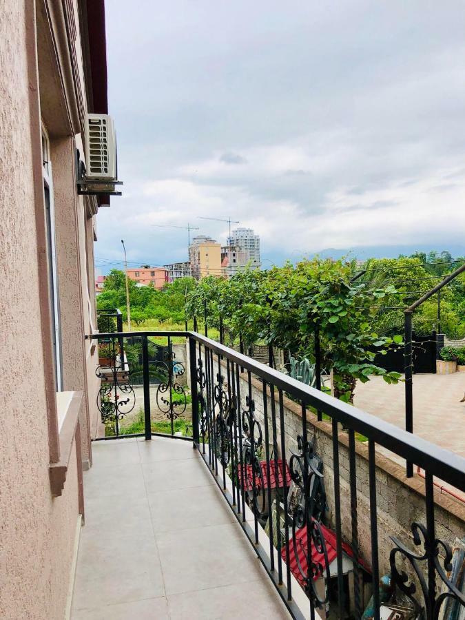 #Home-11 Batumi Exterior photo